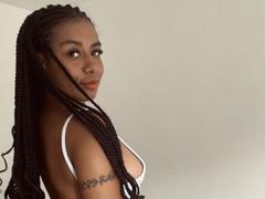 AhteneaSexy - female with black hair webcam at xLoveCam