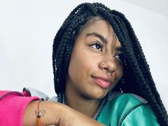 AhteneaSexy - female with black hair webcam at xLoveCam