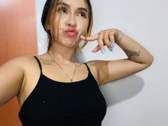 CelestheCarter - female with brown hair webcam at LiveJasmin