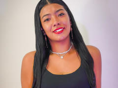 AilynCampos - female with black hair webcam at xLoveCam