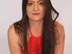 AimeeA - female with brown hair webcam at xLoveCam