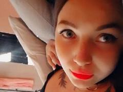 Aimeekai - female with brown hair webcam at xLoveCam