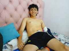 Airlynx - male webcam at xLoveCam