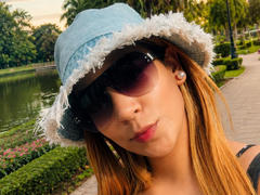 AishaSaint - blond female with  big tits webcam at xLoveCam