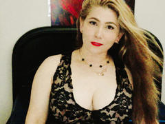 AishaSmith69 - female with red hair and  big tits webcam at xLoveCam