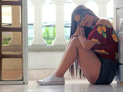 EmmaLongg - female with brown hair and  big tits webcam at LiveJasmin