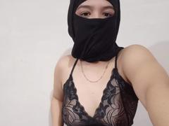 AishaZayed - female with black hair webcam at xLoveCam