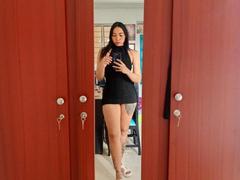 AiunyQueens - female with brown hair and  big tits webcam at xLoveCam
