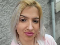 Ajuna - female webcam at xLoveCam