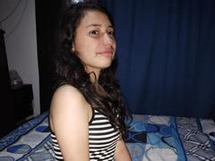 AkameSweet from xLoveCam