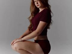 AkilahGhil - blond female webcam at xLoveCam