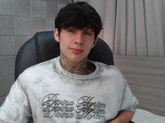 AkiraTattoo - male webcam at xLoveCam
