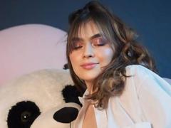ZoeRusso - female with brown hair and  big tits webcam at xLoveCam