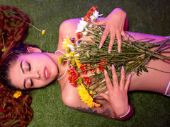 AlaiaPierce - female with black hair and  big tits webcam at LiveJasmin