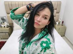 Alaishka - female with black hair and  big tits webcam at xLoveCam