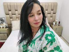 Alaishka - female with black hair and  big tits webcam at xLoveCam