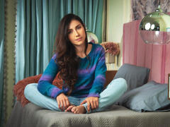 AlanaBazan - female with brown hair webcam at xLoveCam