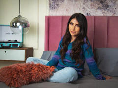 AlanaBazan - female with brown hair webcam at xLoveCam