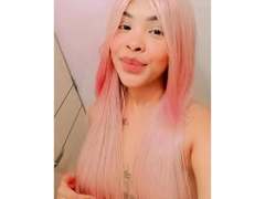 AlanaFoxia - female with black hair webcam at xLoveCam