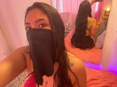 AlanaHalamm - female with black hair webcam at xLoveCam