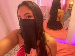 AlanaHalamm - female with black hair webcam at xLoveCam