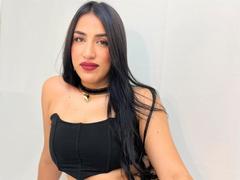 AlanaHarris - female with black hair webcam at xLoveCam