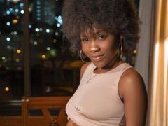 AlanaPatel - female with black hair webcam at LiveJasmin