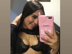 AlanaReyes - female with black hair and  small tits webcam at xLoveCam