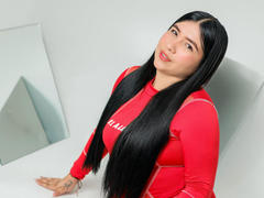 AlanahWells - female with black hair webcam at xLoveCam