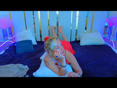AlaskaSia from xLoveCam