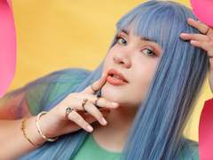 AlayaWillow - female with black hair and  big tits webcam at xLoveCam