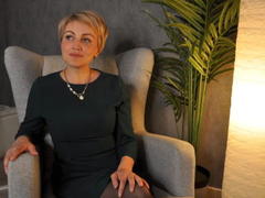 FloraAlba - blond female webcam at LiveJasmin