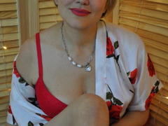 FloraAlba - blond female webcam at LiveJasmin