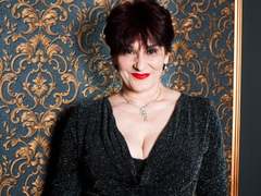 FlirtyMature - female with brown hair and  big tits webcam at LiveJasmin