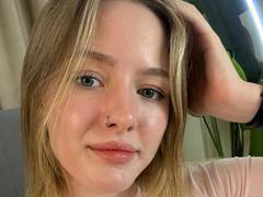 AlbertinaOberer - female webcam at xLoveCam