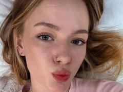 AlbertinaOberer - female webcam at xLoveCam