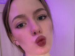 AlbertinaOberer from xLoveCam