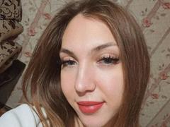 AleaseBenson - female with brown hair webcam at xLoveCam