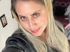 AlejaBlonde - blond female webcam at xLoveCam