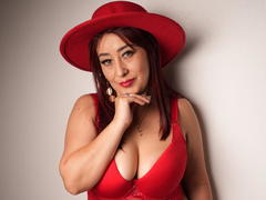 AlejaMature - female with red hair and  big tits webcam at xLoveCam