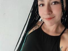 AlejadArte - female with brown hair webcam at xLoveCam