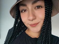 AlejadArte - female with brown hair webcam at xLoveCam