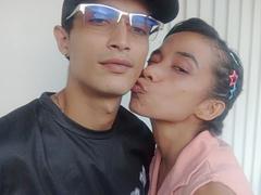 AlejoyMaria - couple webcam at xLoveCam