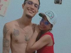 AlejoyMaria - couple webcam at xLoveCam