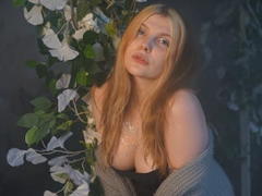 AleksaKeller - female with brown hair and  small tits webcam at ImLive