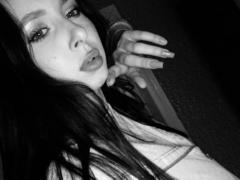 AlenaShimon - female with brown hair webcam at xLoveCam
