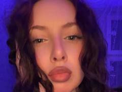 AlenaShimon - female with brown hair webcam at xLoveCam