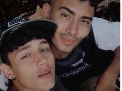 Alenders - shemale with brown hair webcam at xLoveCam