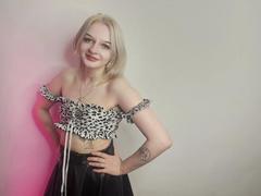 Alessa - female webcam at ImLive