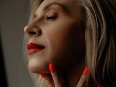 Marmelladkaa - blond female webcam at xLoveCam